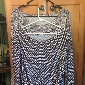 These are very comfy Como Blu casual tops